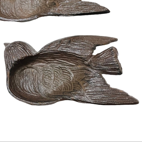 Vintage Cast Iron Ashtrays Sparrow Ornate Detailed Birds Pair Heavy Art Smoking - Picture 2 of 11